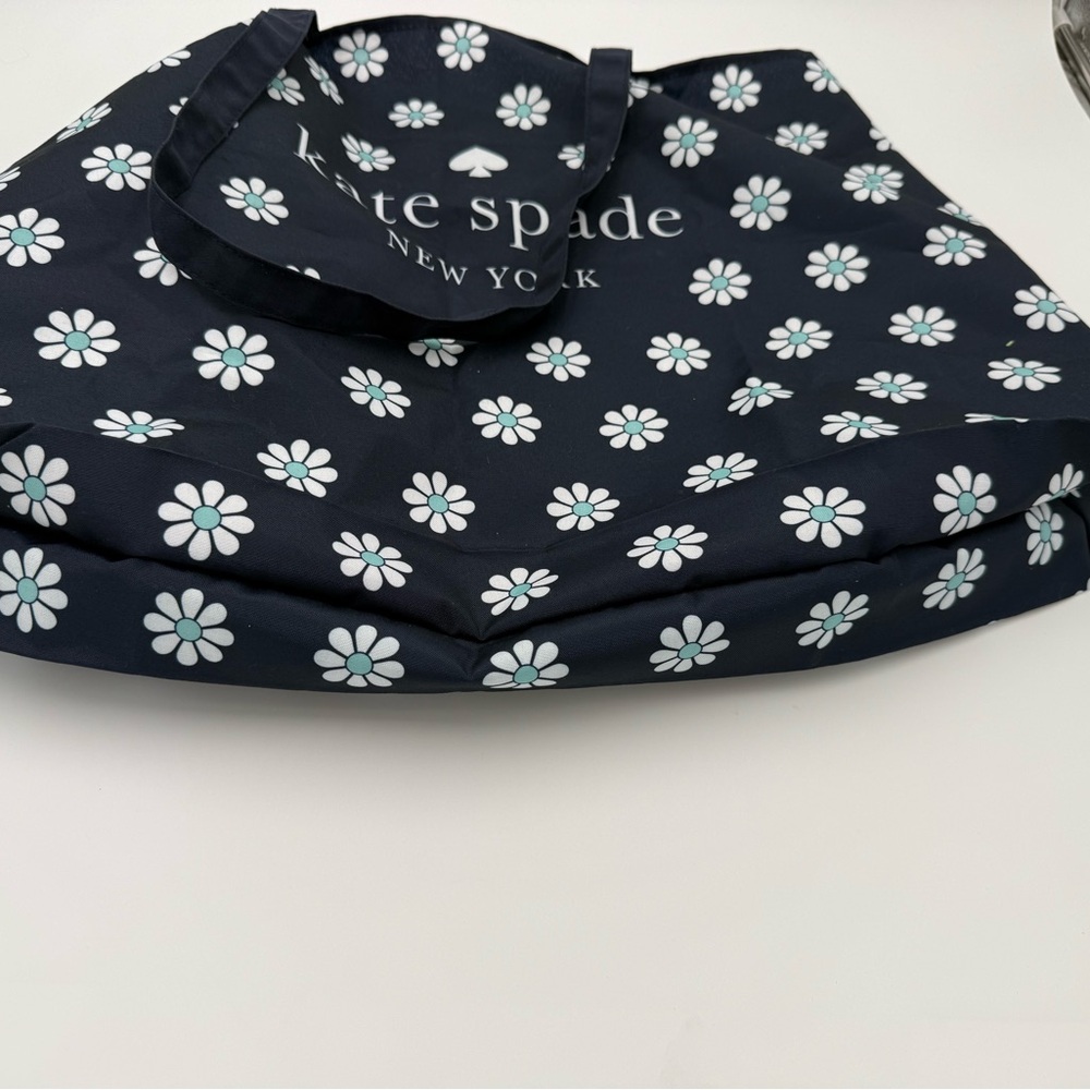 kate spade Navy and White Daisy Tote Bag - Picture 4 of 5